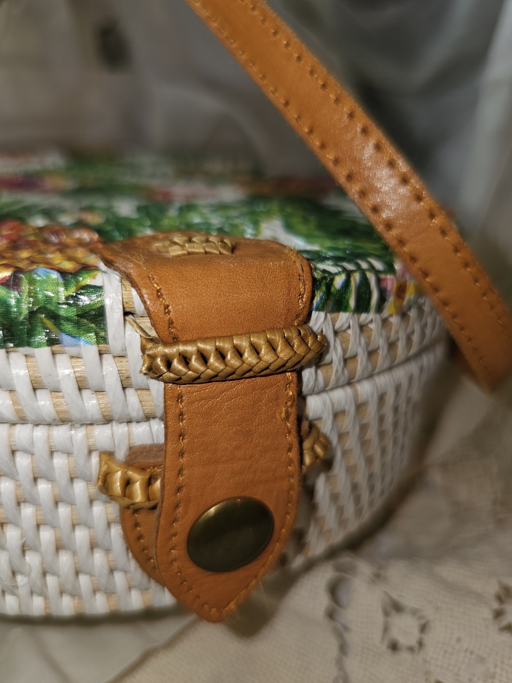 Tropical Flowers Pineapple Print Round Crossbody Bag - Green - Picture 8 of 16